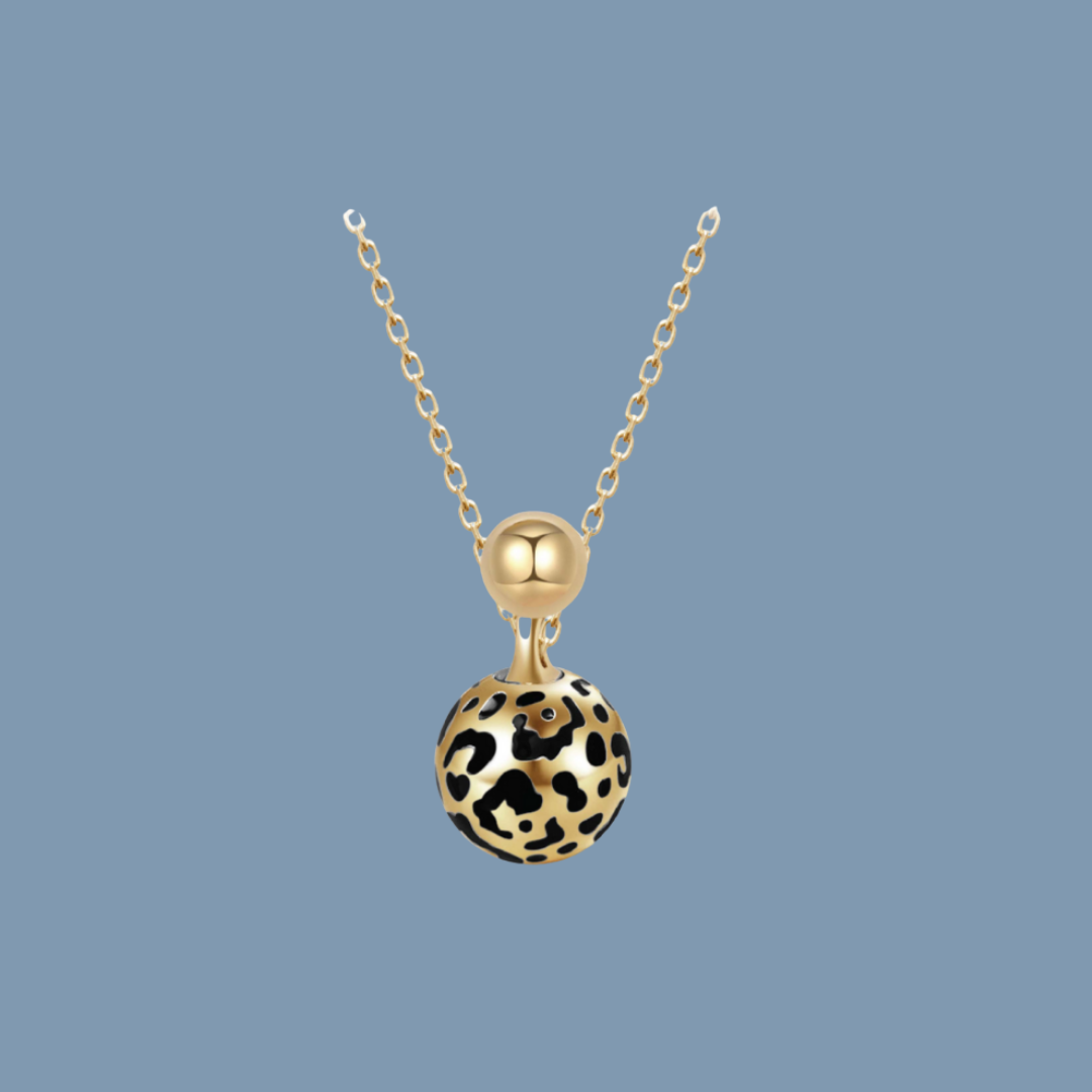 Pearly Lustre Animal Print Necklace With Pendant