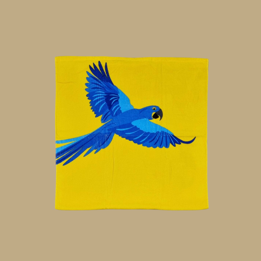 Flying Macaw Bath Towel